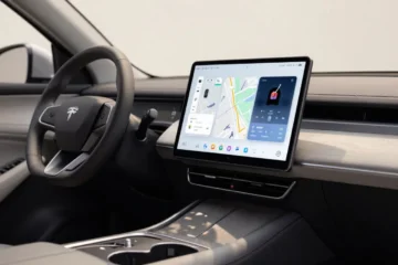 iOS 26.4 introduce riferimenti al supporto video in CarPlay nel codice beta